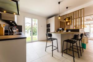 Villas BIXENTE ENIA KEYWEEK Villa family pool : photos des chambres