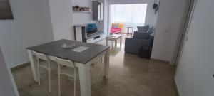 Excellent choice for up to 8, 150 sqm of comfort, 700 to beach, with pool, air-conditioning