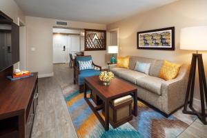 Two-Bedroom Villa with Balcony and Garden View 2 room in Sheraton Kauai Resort Villas