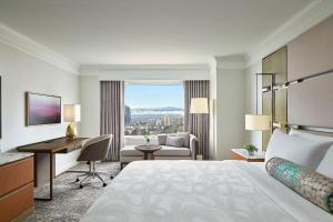 King Room with Mountain View room in JW Marriott Denver at Cherry Creek