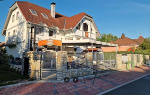 Pizza Sztori Apartman