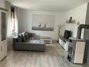 Ferienhaus Undine mit E-Auto-Ladestation - Jüdenberg