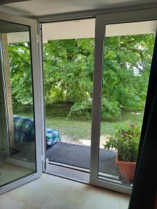 Les coteaux de Planèze, chambre pour 2, 3 ou famille nombreuse 2 adultes 5 enfants et jeunes