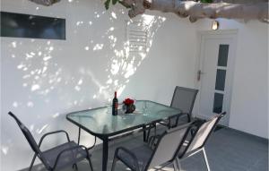 Stunning Apartment In Razanac With Wifi 