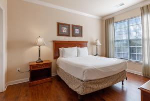 8000TW Unit 4406 - Tuscana Resort condo