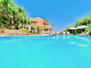 Beach Villa Thespina with private pool by DadoVillas
