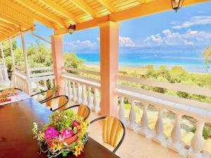 Beach Villa Thespina with private pool by DadoVillas