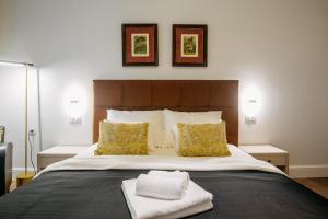 CENTRAL W ROOMS by DuHomes