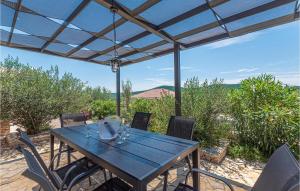 Beautiful Apartment In Sibenik