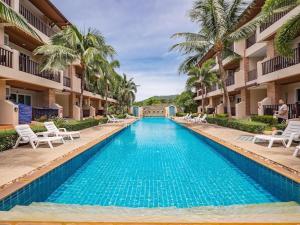 Suite with Pool View in Chaweng