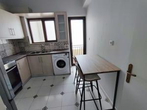 Chania Center Premium Penthouse - Terrace & Free Parking, Sleeps 4