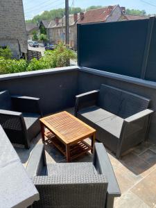 Appartements Logement a Brive avec terrasse et climatisation - pres de la gare et du centre-ville - Wifi et Stationnement gratuit : photos des chambres