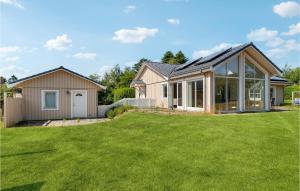 3 Bedroom Lovely Home In Græsted