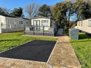 Emma's Pad at Hoburne Naish - New Forest - Wheel chair Accessible with wetroom and ramp - 欣顿