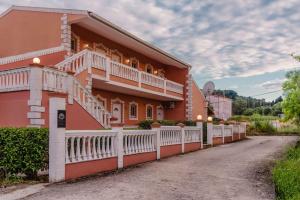 Riposo Studios & Apartments