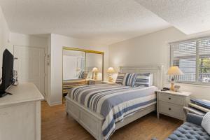 Beach Club, Unit 121 - Flip Flop Inn