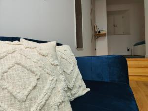 Blue Essence Apartment - Central