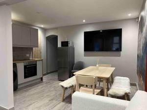 “The Art House 6” Galway, Woodquay