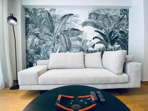 Athens Riviera 2-Bed Apt & Pool Access #Unoblu®