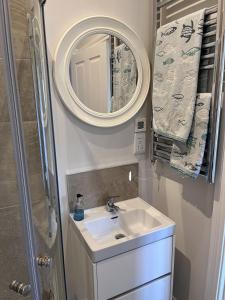 The Lake House at The Bay Filey, sleeps 4, 1 dog welcome for free too