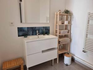 Appartements Chez Sara et Joan : T2 hypercentre, cosy proximite gare : photos des chambres