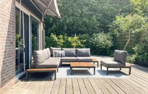 Stunning Home In Noordwijk With Wifi - Hillegom