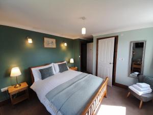 Deluxe Double Room room in The Dolfor Inn
