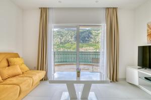 The Golden Luxury Apartments