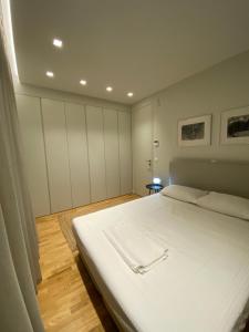 Acropolis Residence #Rooftop#360-Degree City Views #Unoblu