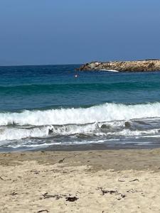 Hermosos Dias Soleados, Surf, Buceo, Restaurantes, Caminatas en Playa Los Molles-Cabaña 2 a 3 personas