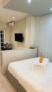 Beautiful studio two steps to the beach