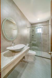 Biệt Thự Có Hồ Bơi Riêng (Villa with Private Pool)