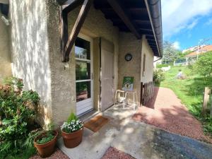 La Petite Bulle : Gîte Confortable et Moderne à Saint-Galmier - FR-1-496-293