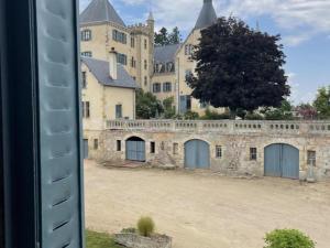 Maisons de vacances Gite Vernusse, 4 pieces, 6 personnes - FR-1-489-457 : photos des chambres