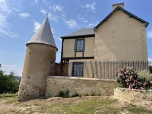 Maisons de vacances Gite Vernusse, 4 pieces, 6 personnes - FR-1-489-457 : photos des chambres