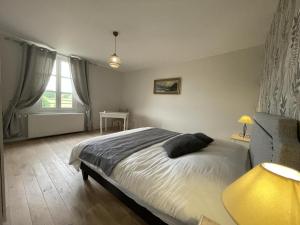 Maisons de vacances Gite Vernusse, 4 pieces, 6 personnes - FR-1-489-457 : photos des chambres