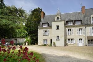 Hotels Logis Manoir De La Giraudiere : photos des chambres