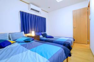 鶴橋駅徒歩2分 トイレ浴室複数あり3階建て一軒家車庫付き