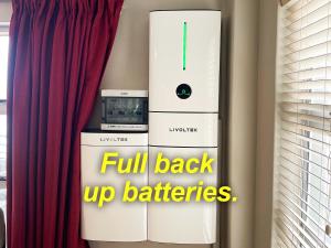 Beach penthouse-style living,self checkin,king beds