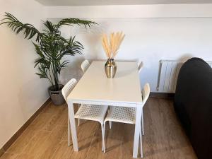 Appartements IDF07 Superbe appart cosy aeroport CDG wifi 4 pers : photos des chambres