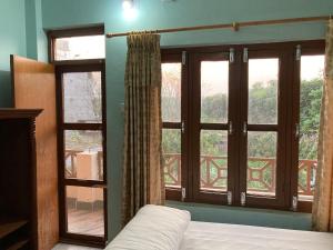 Sauraha Guest House