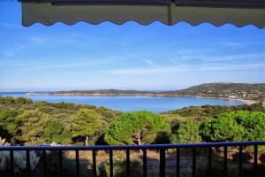 Appartements Cargese, vue panoramique sur la mer, piscine : photos des chambres