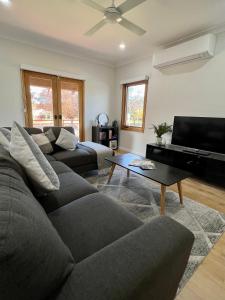 Tuscan Villa in Myrtleford