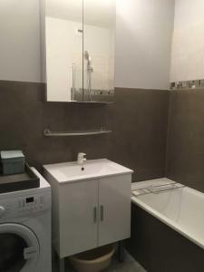 T2 de 50 m2 + balcon + parking pour 4 personnes
