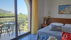 Studio Apartment with Sea View
