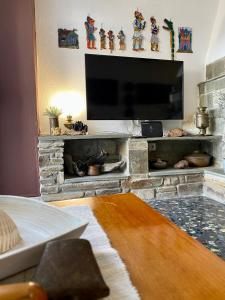 Mariettas cozy home by the sea