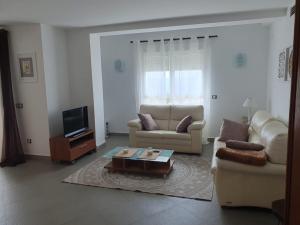 ESPACIOSO APARTAMENTO EN PRIMERA LÍNEA DEL MAR