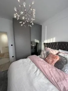 Modern, City/Industrial Style - 乌罗舍瓦茨