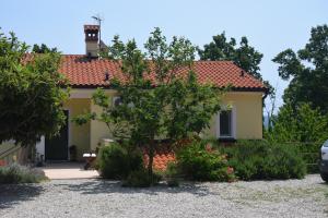 One-Bedroom Apartment with Balcony and Sea View room in Apartments Sandra