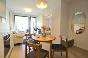 Green Estate Old Town Apartment, private parking, balcony